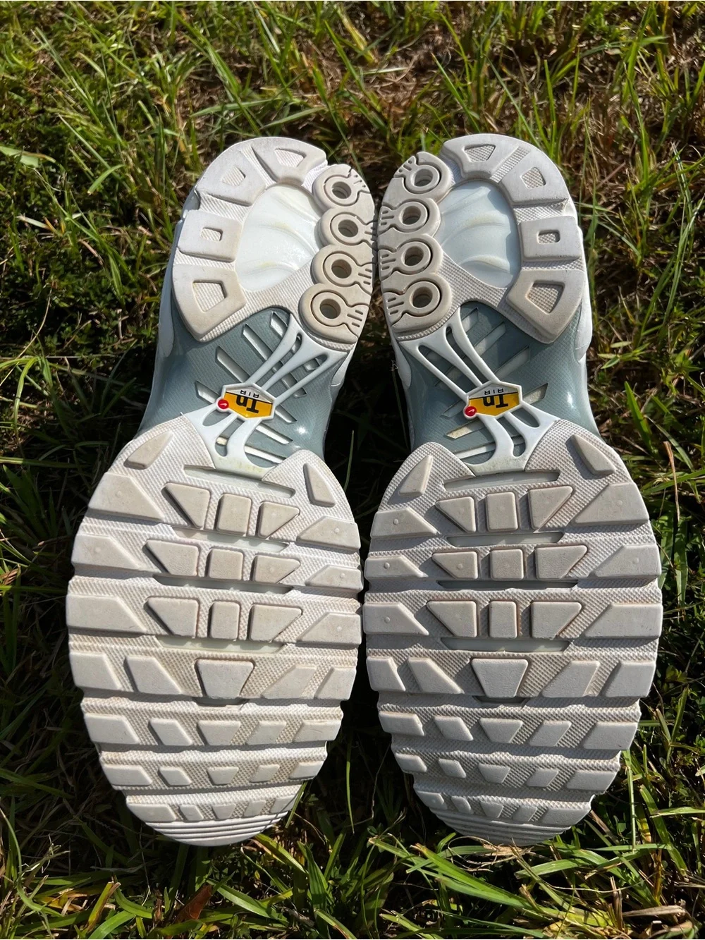 CLEAN Nike size 11 Womens Air Max Plus White Platinum shoes